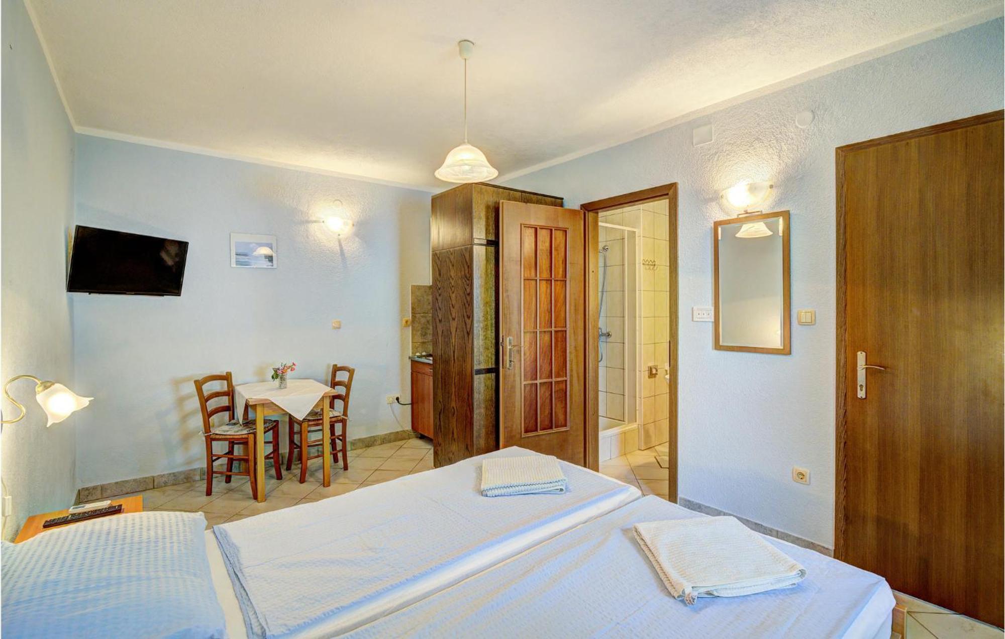 Stunning Apartment In Senj With House Sea View Luaran gambar